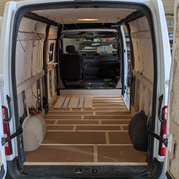 Renault master 3 L3H2 aménagé (1)
