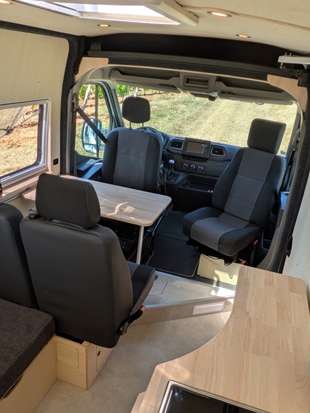 Renault master aménagé- 4 places routes