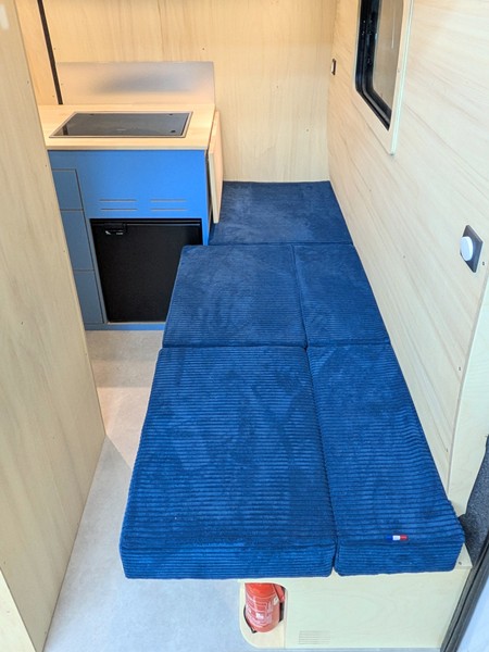 Fourgon ducato aménagé-banquette version lit