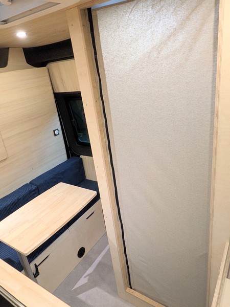 Fourgon ducato aménagé-rideau douche