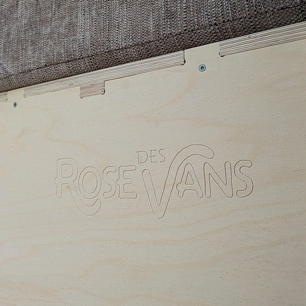Ford transit custom V2 aménagé rose des vans (14)