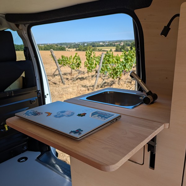 Citroen Jumpy aménagé -table repas